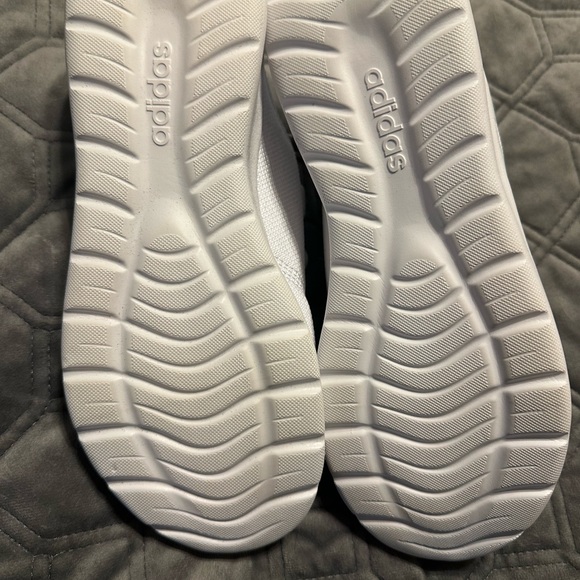 Adidas Primegreen Women’s Tennis Shoes Size 8 - Picture 2 of 4